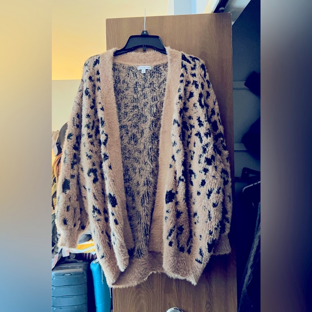 Oversized Leopard print sweater